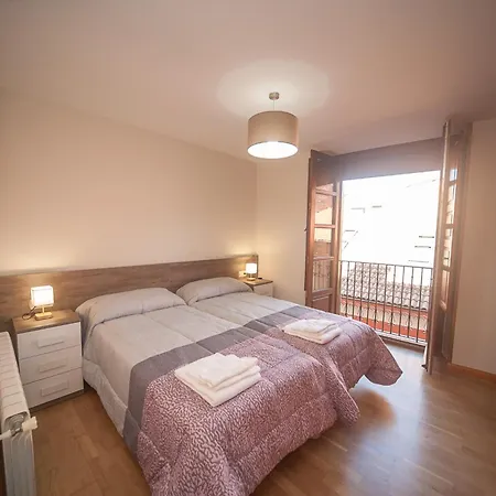 Pradas Apartment Jaca